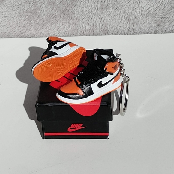 Keychains - Picture 13 of 15